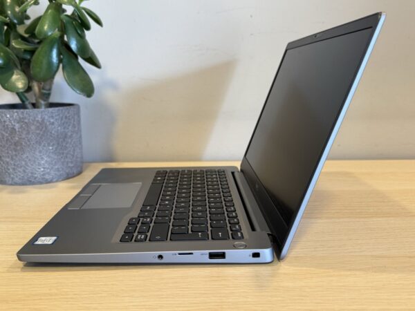 Laptop Dell Latitude 7300 13,3 i5-8365U 16GB 512GB Full HD Win 11 - SILVER - obrazek 4