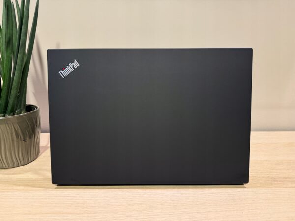 Lenovo ThinkPad T590 15,6 i7-8665U 4x4.8GHz 16GB 512GB SSD Full HD Win 11 - obrazek 5