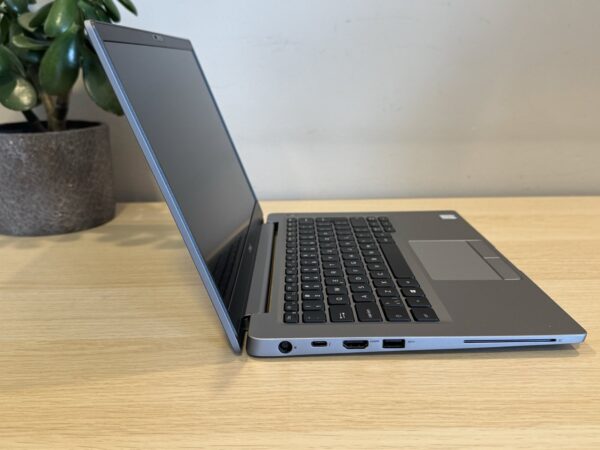Laptop Dell Latitude 7300 13,3 i5-8365U 16GB 512GB Full HD Win 11 - SILVER - obrazek 3