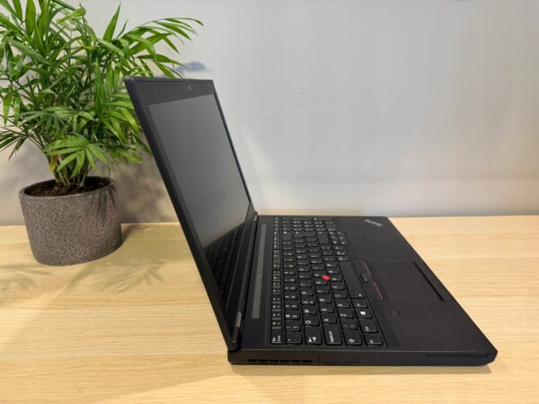 Laptop Lenovo ThinkPad P51 15,6 i7-7820HQ 32GB 512SSD NVIDIA Windows 11 - obrazek 3