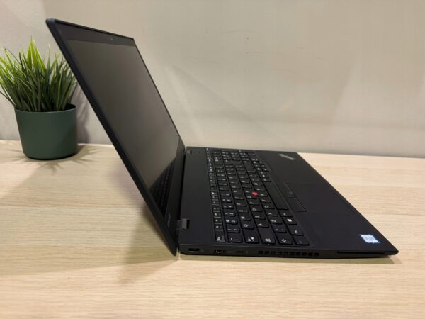 Lenovo ThinkPad P51s 15,6 i7-6600U 16GB 512GB SSD NVIDIA M520 Windows 11 - obrazek 3