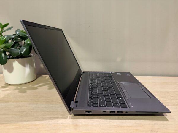 HP ZBook Fury 15 G7 i7-10850H 6 x 5.1 GHz 64GB 1TB SSD NVIDIA RTX Win 11 - obrazek 4