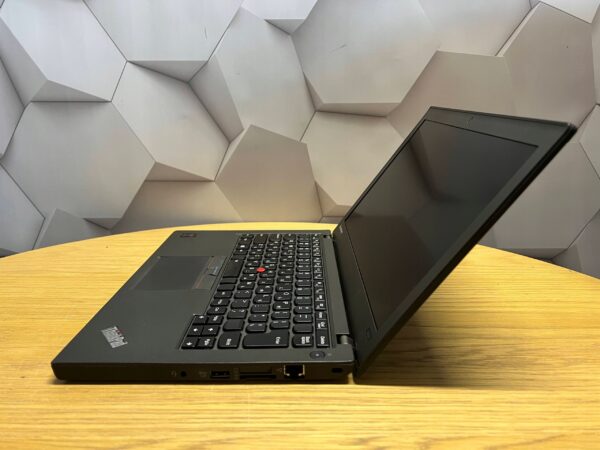 Lenovo Thinkpad x250 i5-gen 8GB 256SSD Office W10 - obrazek 5