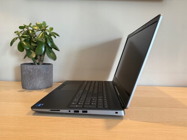 Laptop Dell Precision 7560 15.6 i7-11850H RTX A2000 32GB 512GB SSD Win 11 - obrazek 5