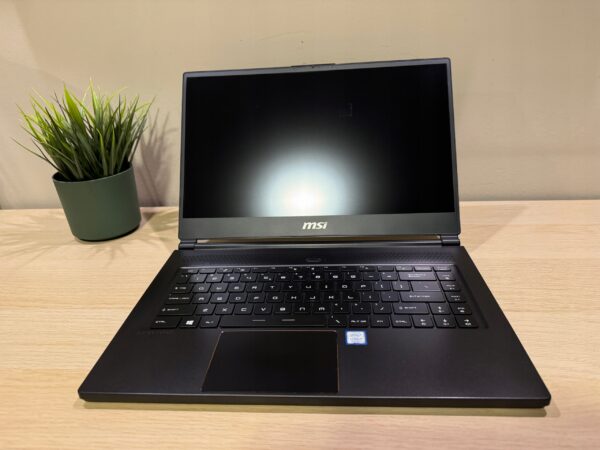 Laptop MSI GS65 Stealth Thin 15,6 i7 32GB 512GB GTX1070 RGB 144Hz Win 11 - obrazek 2