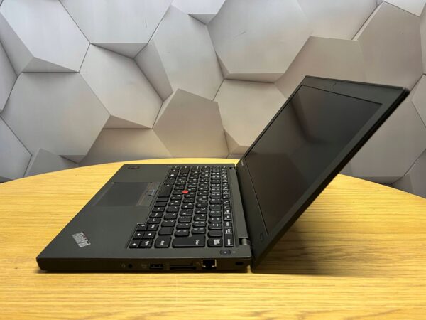 Lenovo Thinkpad x250 i5-5200U 8GB 2TB SSD W10 - obrazek 5