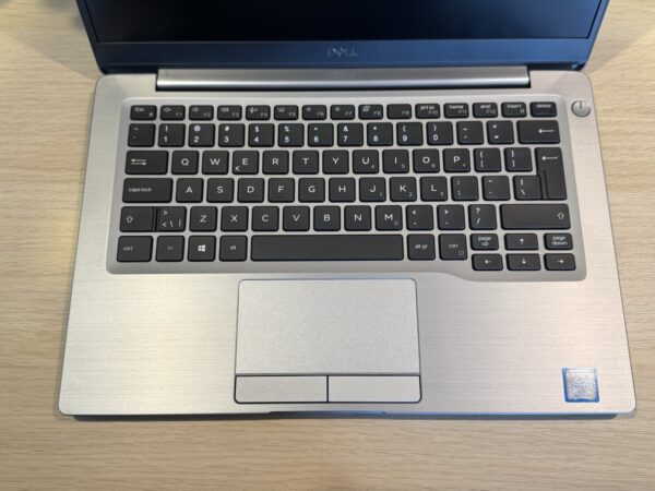 Laptop Dell Latitude 7300 13,3 i5-8365U 16GB 512GB Full HD Win 11 - SILVER - obrazek 5