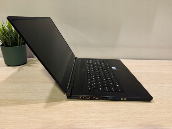 Laptop MSI GS65 Stealth Thin 15,6 i7 32GB 512GB GTX1070 RGB 144Hz Win 11 - obrazek 3