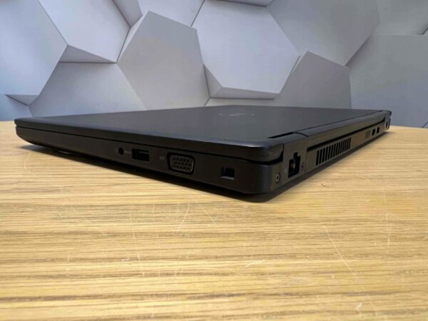 Laptop Dell Latitude 5480 i7-7820HQ 14,1 8GB 256GB Nvidia Windows 11 - obrazek 6