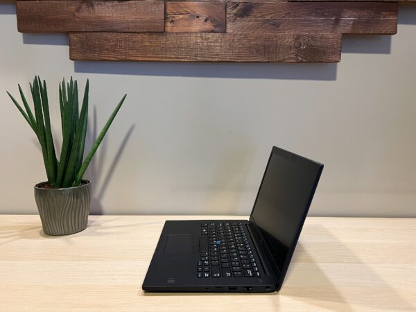 Dell Latitude 7490 14 i5-8350U QUAD 16GB DDR4 512SSD FullHD Win11 - obrazek 4