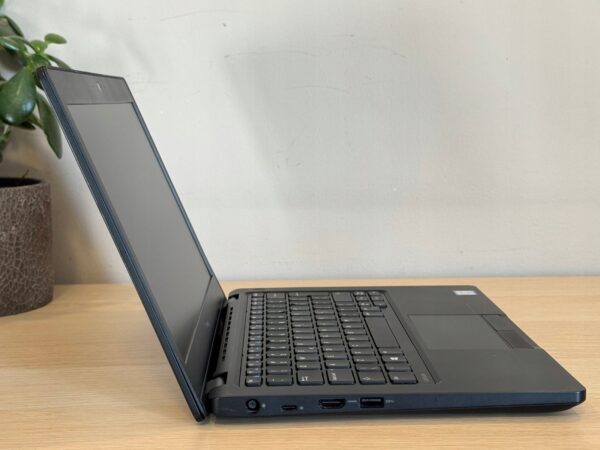 Dell Latitude 5280 12.5 i5-7300U 16GB 256GB SSD Klasa A Windows 11 - obrazek 3