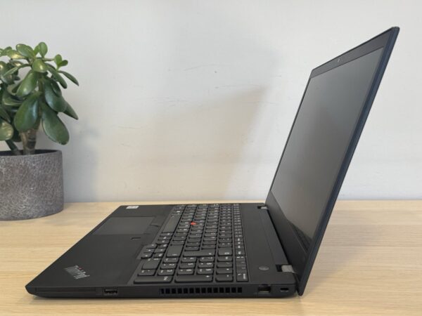 Laptop Lenovo ThinkPad T15 Gen 1 15,6  i7-10gen 32GB 512GB SSD Windows 11 - obrazek 4