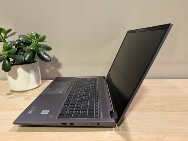 HP ZBook Fury 15 G7 i7-10850H 6 x 5.1 GHz 64GB 512GB SSD NVIDIA RTX Win 11 - obrazek 5