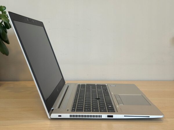 Laptop HP EliteBook 850 G6 15,6 i5-8365U 8GB 1TB Full HD Windows 11 - obrazek 3