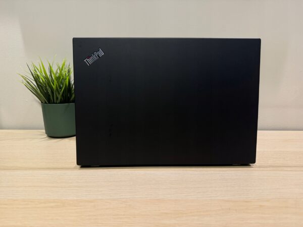 Lenovo ThinkPad T490 14 i7 4x4.8Ghz 32GB 1TB SSD FullHD Windows 11 - obrazek 5