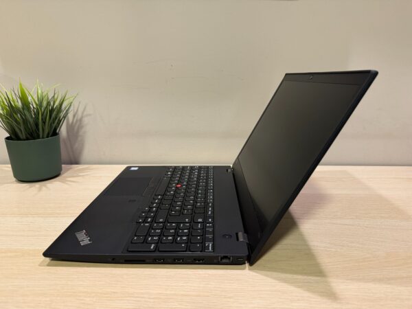 Lenovo ThinkPad P52S Core i7-8650U  16Gb 512GB SSD Nvidia P500 FHD IPS  Win 11 - obrazek 4