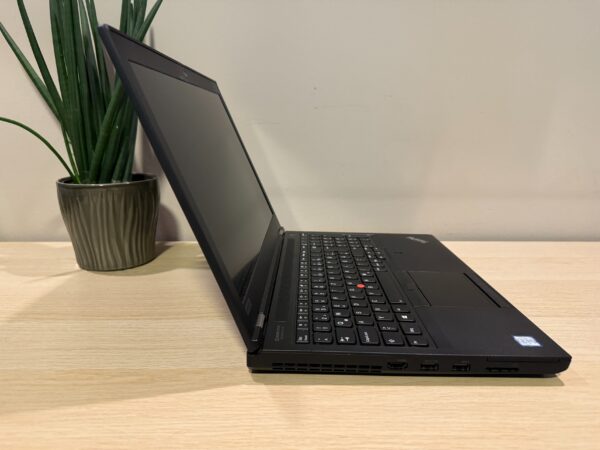 Laptop Lenovo ThinkPad P53 15,6 i7-9850H 16GB 1TB SSD NVIDIA T1000 WIN11 - obrazek 3