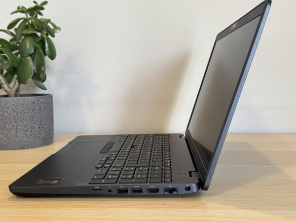 Laptop Dell Latitude 5500 15,6 i5-8365U 16GB 256GB SSD Windows 11 - obrazek 6