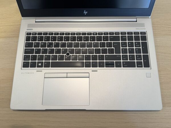 Laptop HP EliteBook 850 G5 15,6 i7-8550U 16GB 512GB Full HD Windows 11 - obrazek 3