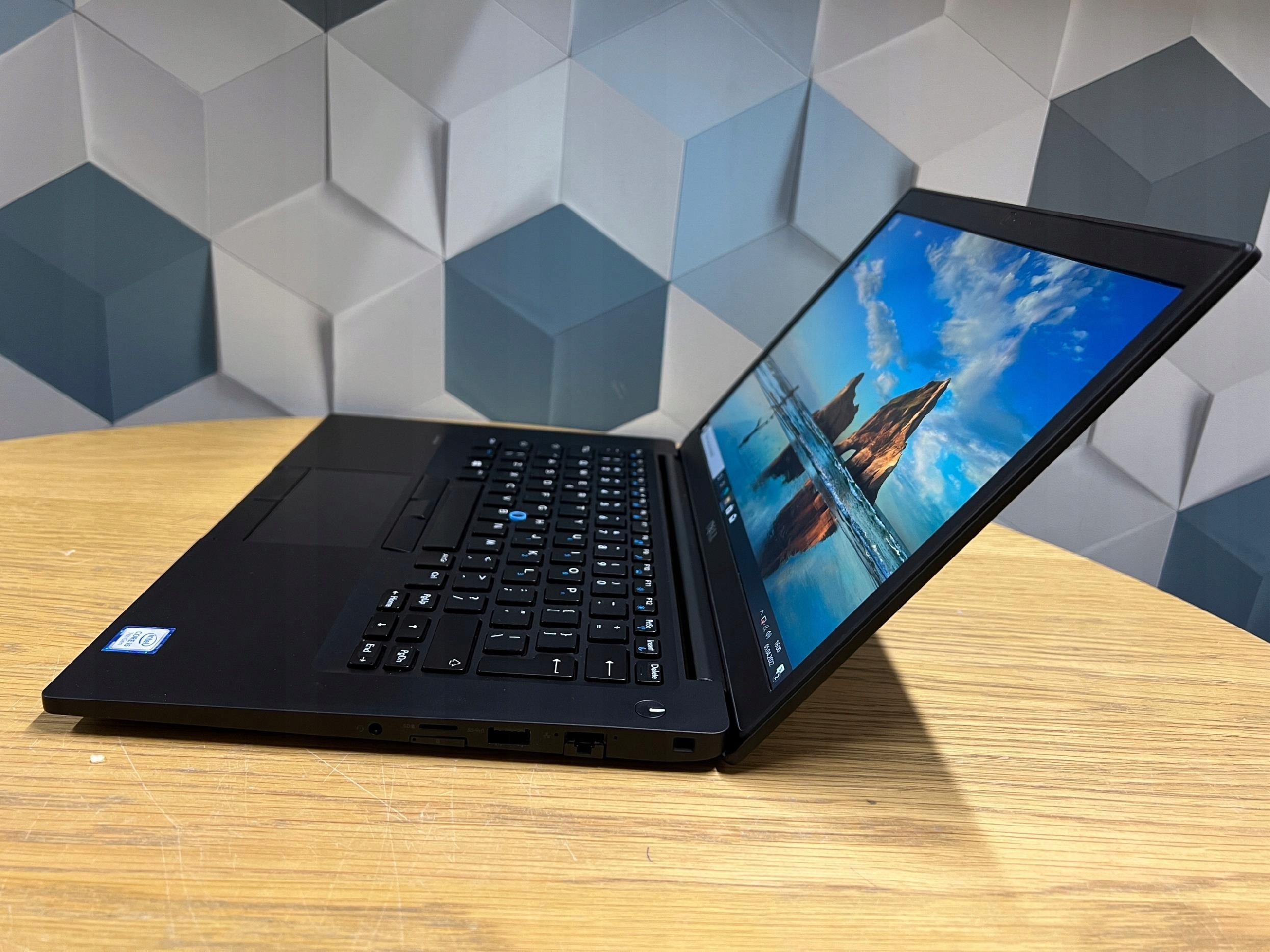 Laptop Dell 7480 14.1 i5 8GB 256GB SSD Full HD IPS Windows 11 - obrazek 4