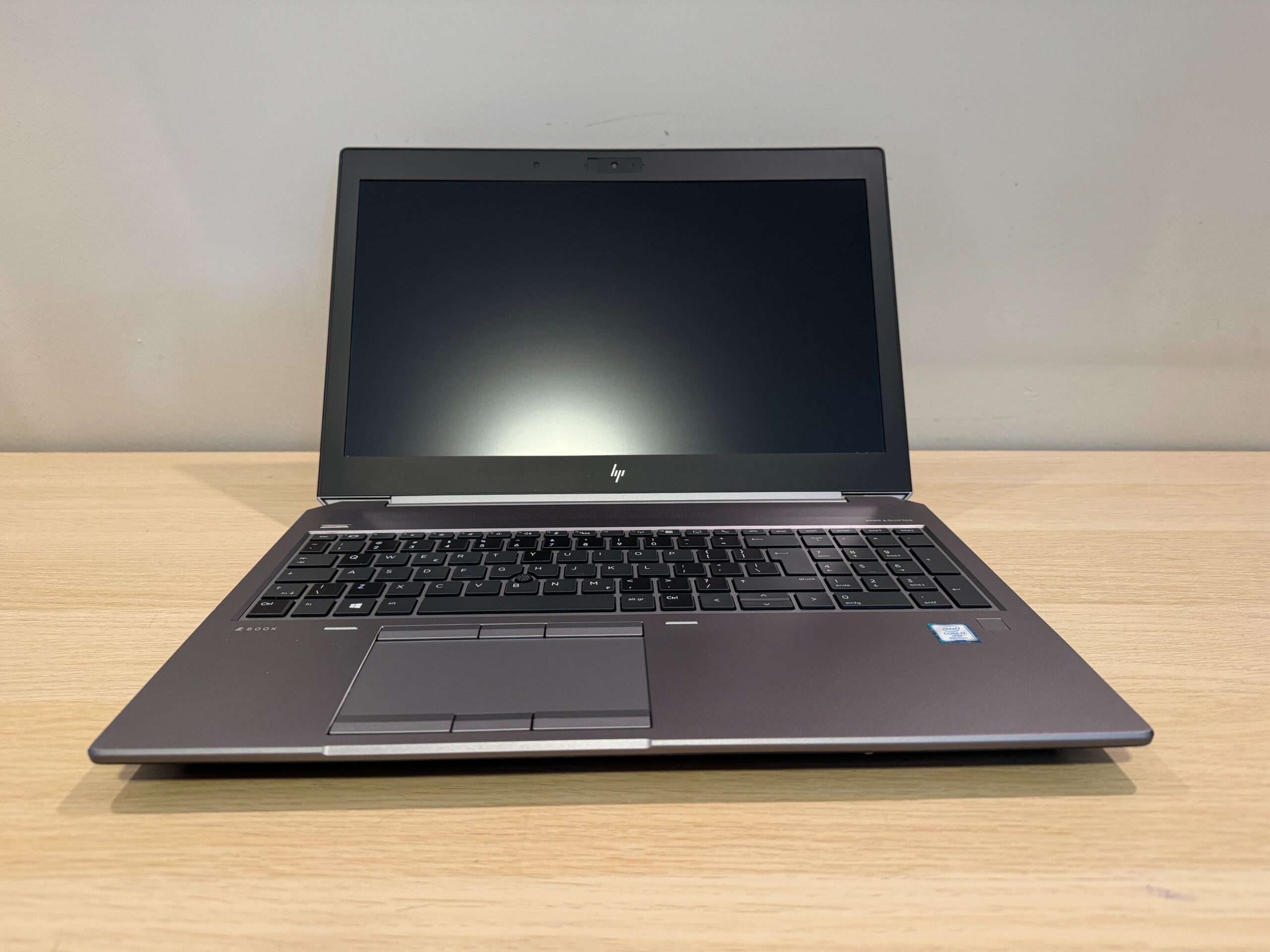 Laptop HP ZBook 15 G6 i7-9850H 15,6 32GB 512GB SSD NVIDIA OFFICE Win 11 - obrazek 2