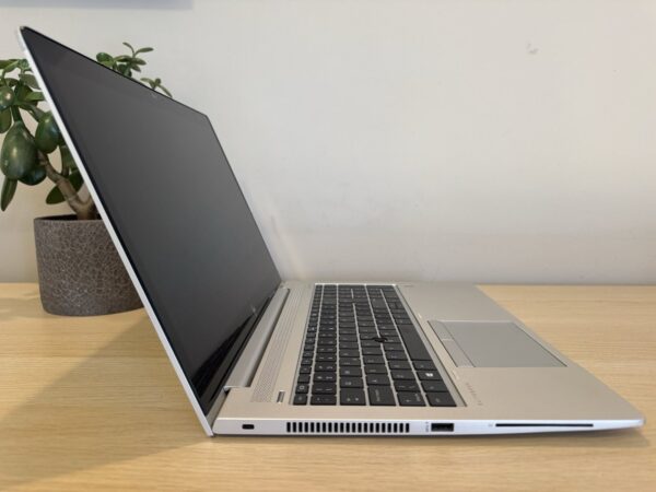Laptop HP EliteBook 850 G5 15,6 i5-8350U 16GB 512GB Full HD Windows 11 - obrazek 3