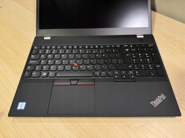 Lenovo ThinkPad P53s 15,6 i7-8665U 4x4.8GHz 16GB 2TB SSD NVIDIA Win 11 - obrazek 6
