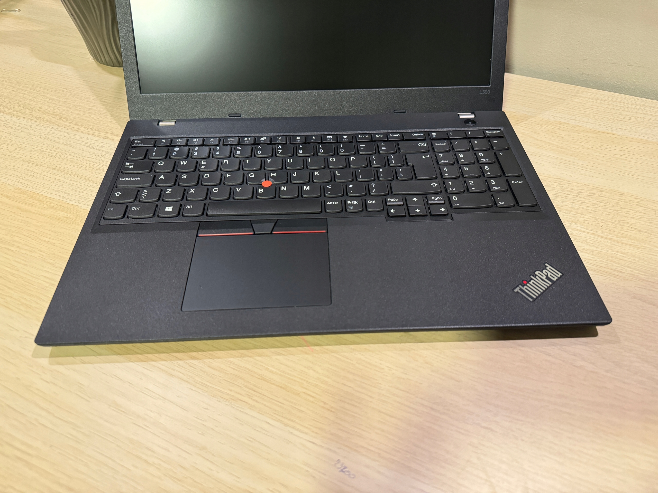 Lenovo ThinkPad L590 15,6 i5 16GB 256GB Full HD Windows 11 - obrazek 5