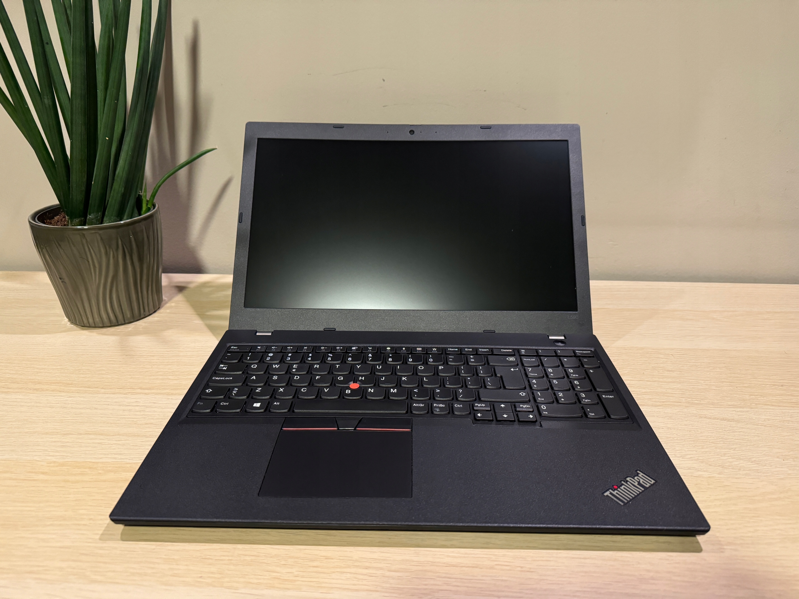 Lenovo ThinkPad L590 15,6 i5 16GB 256GB Full HD Windows 11 - obrazek 2