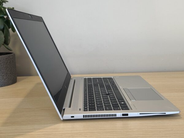 Laptop HP EliteBook 850 G5 15,6 i7-8550U 16GB 512GB Full HD Windows 11 - obrazek 5