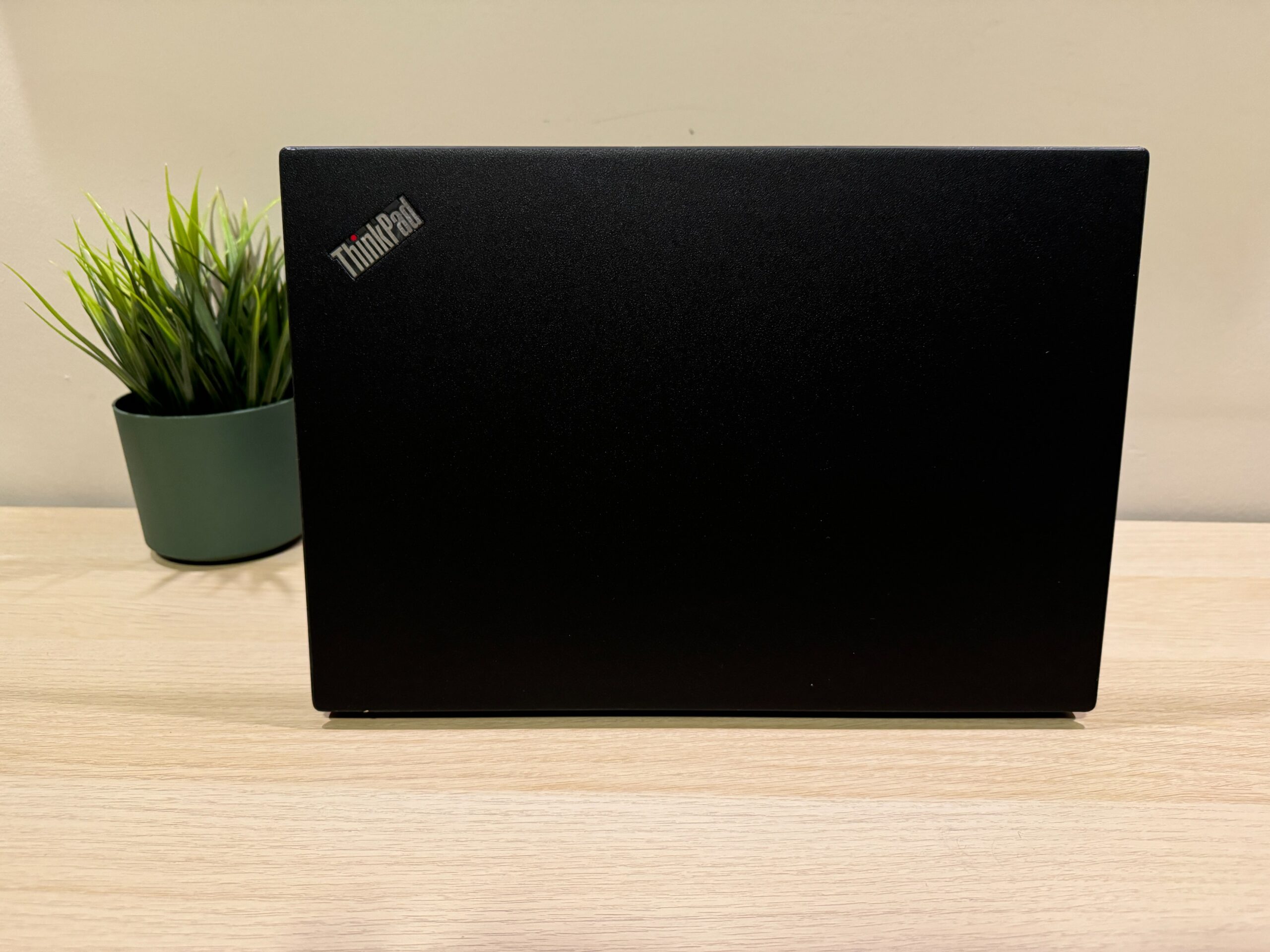 Lenovo ThinkPad T490 14 i5 4x3.9Ghz 16GB 1TB Office FullHD Windows 11 - obrazek 4