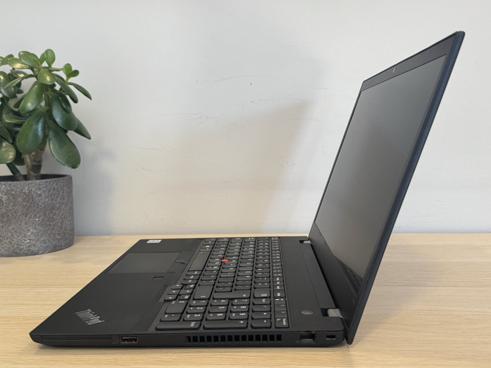 Laptop Lenovo ThinkPad T15 Gen 1 15,6 i7-10gen 16GB 1TB SSD Windows 11 - obrazek 4