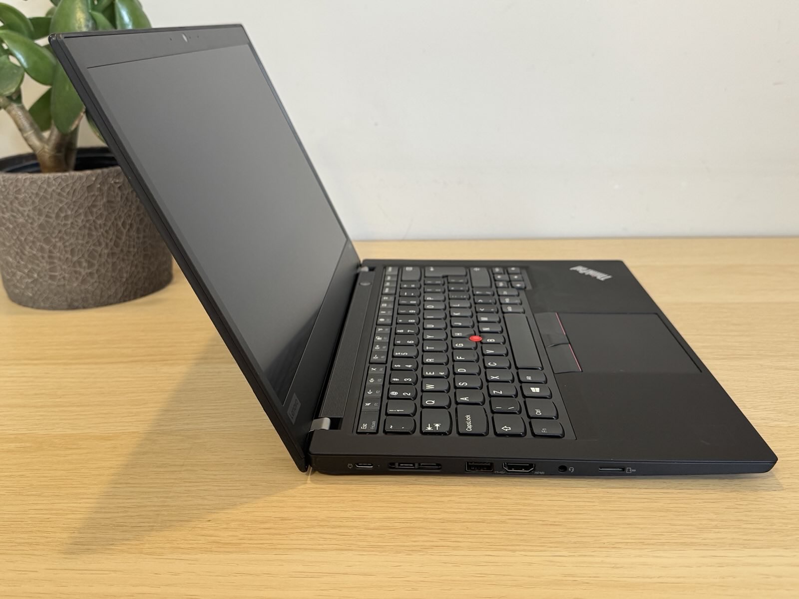 Lenovo ThinkPad T495 14 AMD Ryzen 7 PRO 3700U 8GB 256GB SSD Windows 11 - obrazek 5