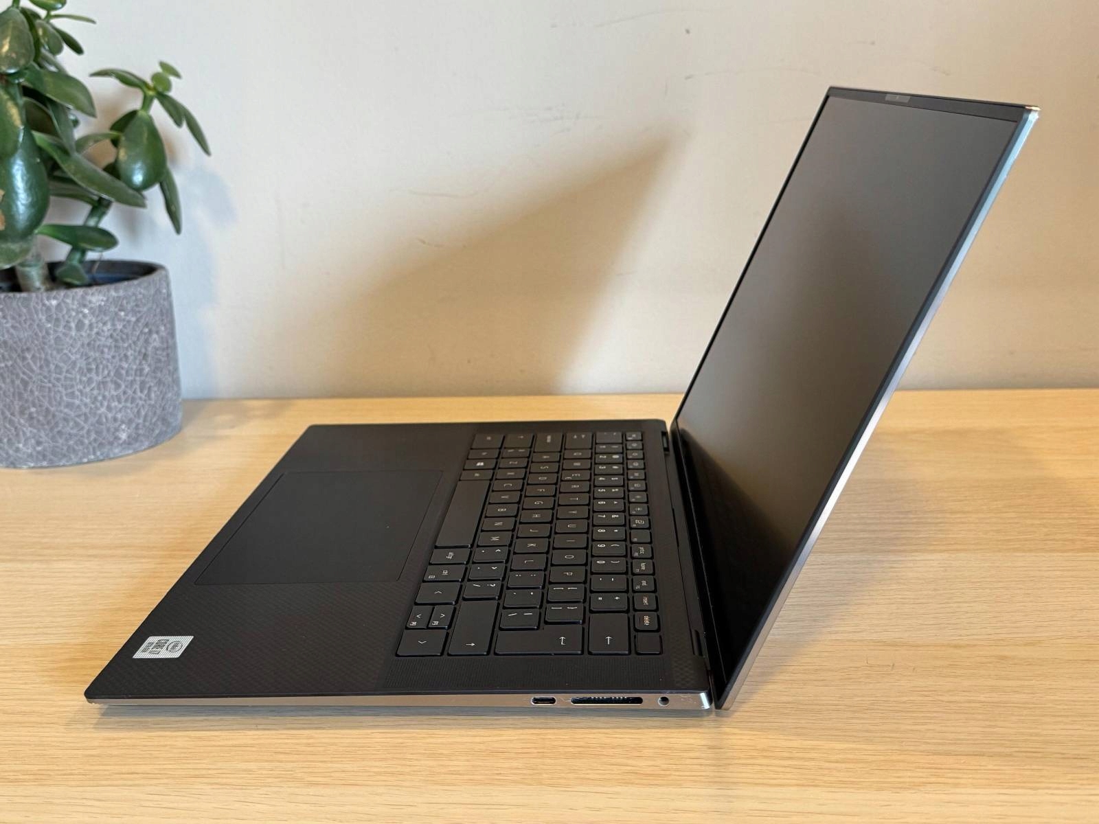Dell Precision 5560 15,6 i7-11850H 16GB 512GB SSD NVIDIA RTX Windows 11 - obrazek 5