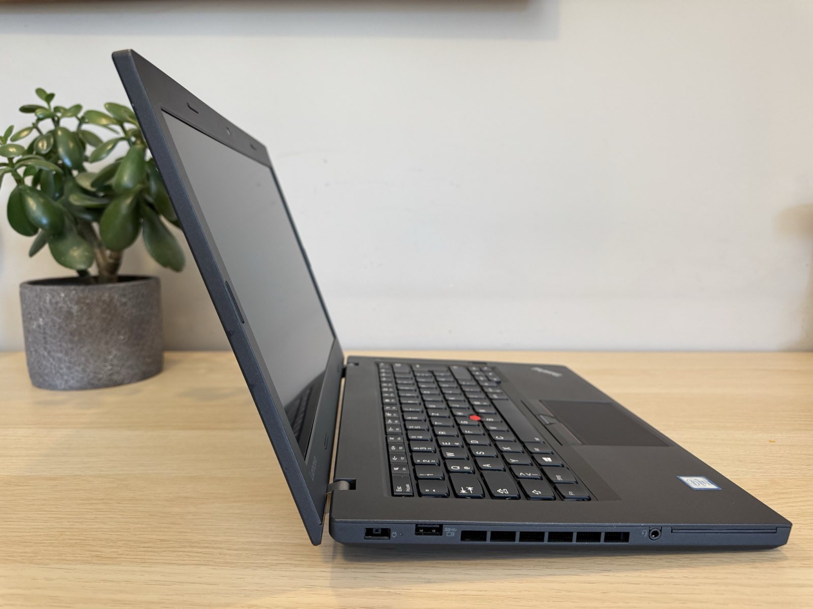 Lenovo ThinkPad T470P 14 i5-7440HQ 16GB 512GB NVIDIA 940MX Windows 10 - obrazek 5