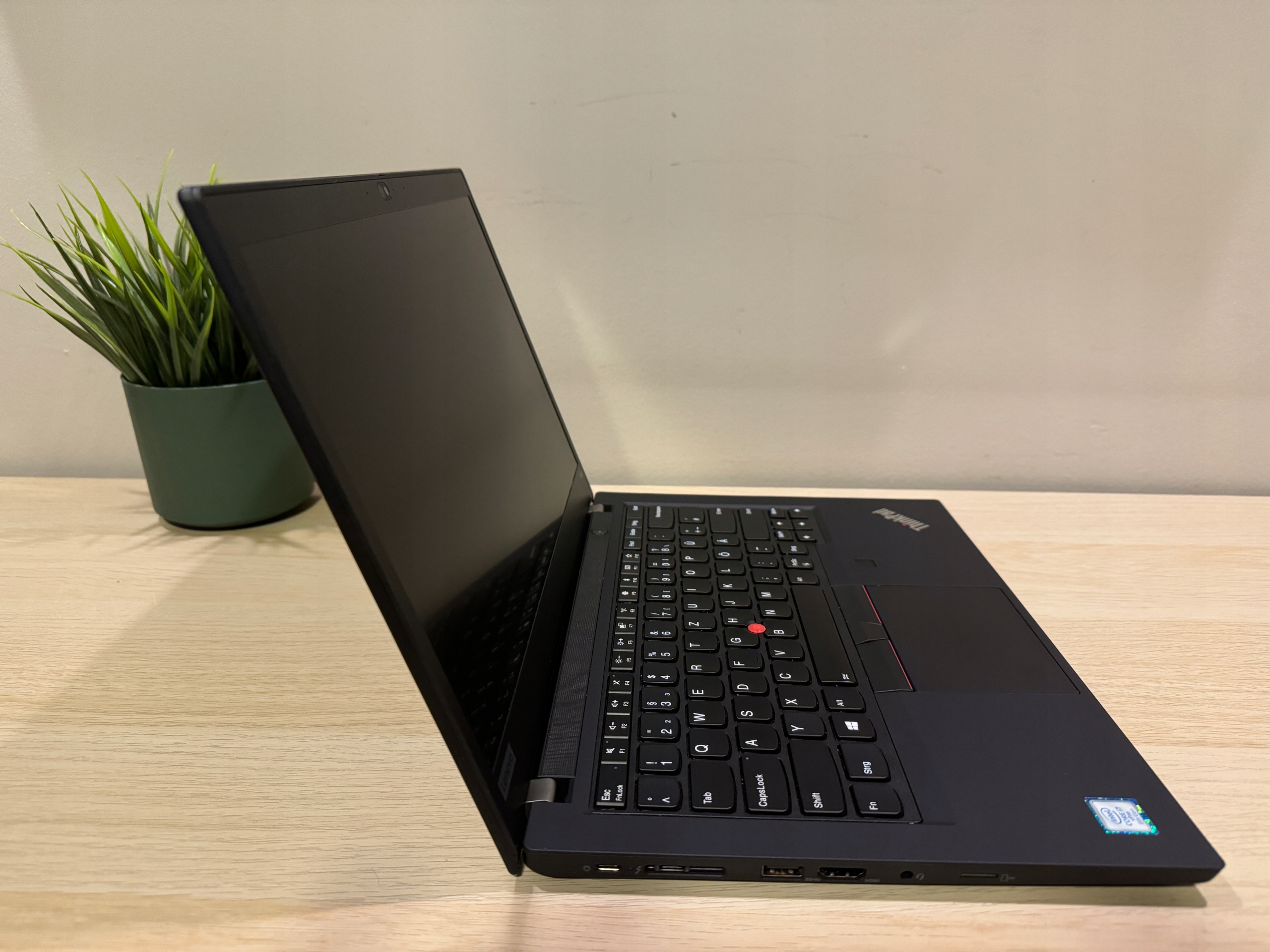 Lenovo ThinkPad T490s i5-8365U 14 8GB 1TB SSD FullHD Windows 11 - obrazek 3