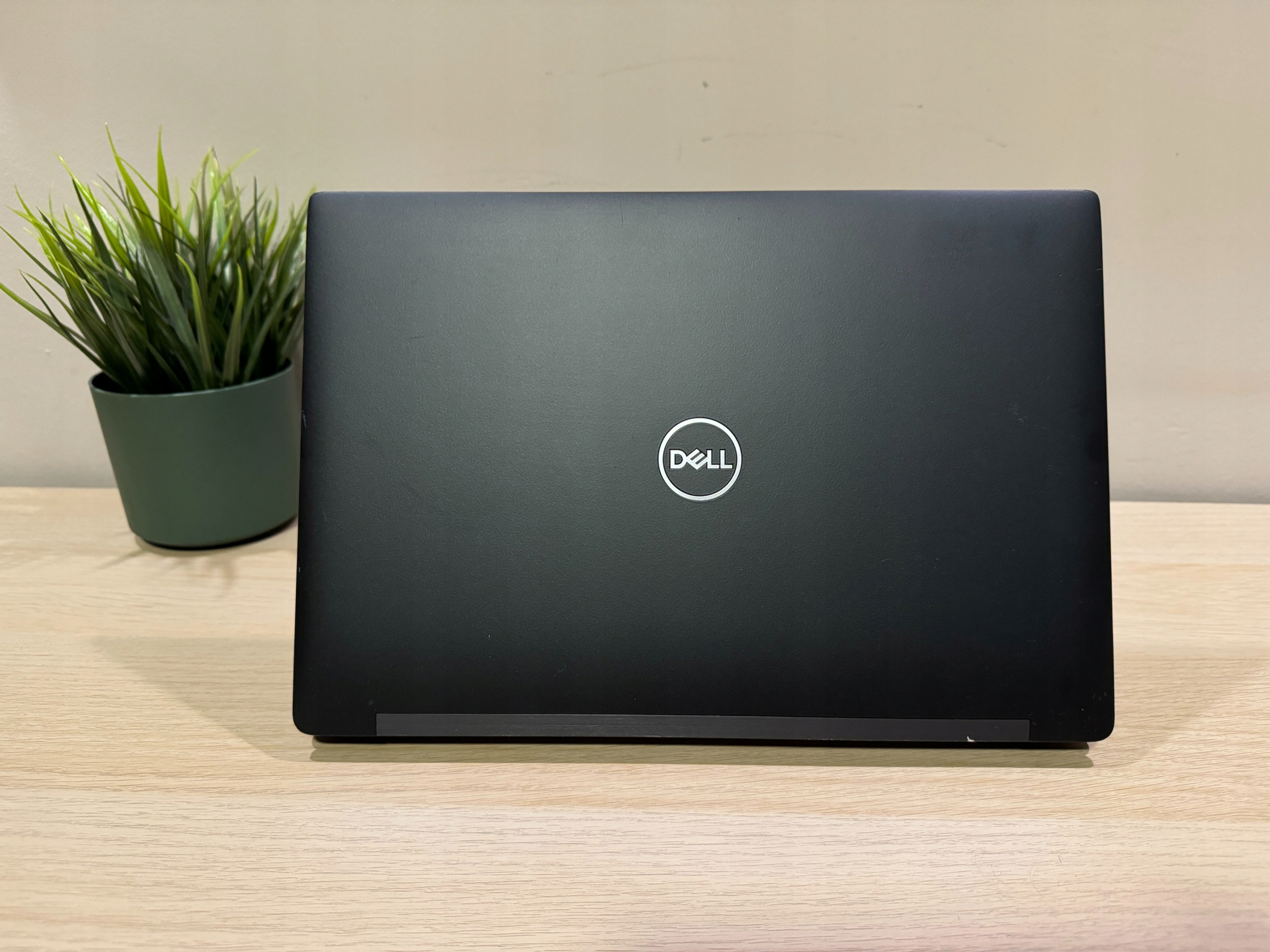 Dell Latitude 7390 13.3 i5-8350U 16GB 256GB SSD Full HD Windows 11 - obrazek 6