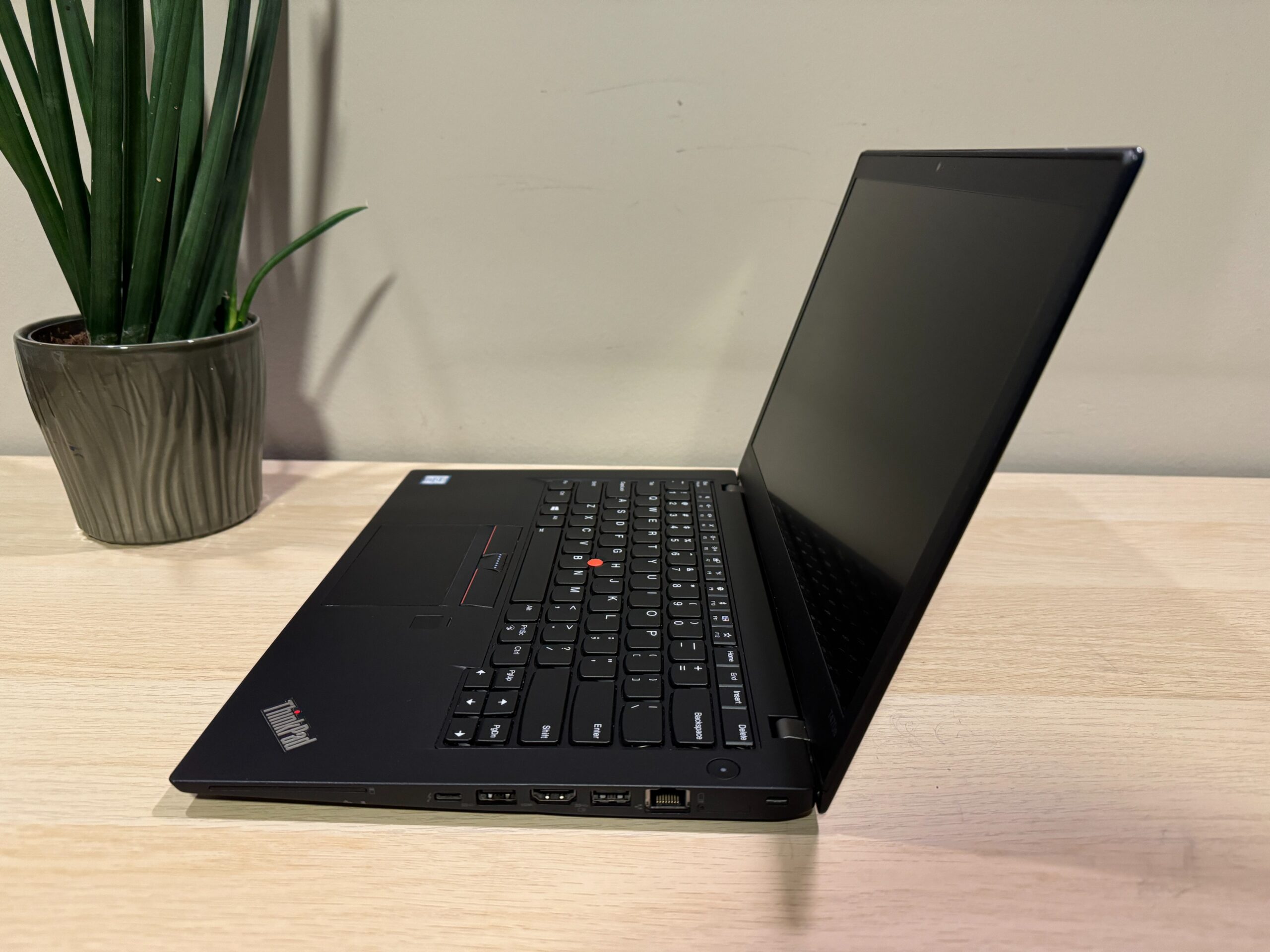 Laptop Lenovo ThinkPad T470s i5 8GB 1TB SSD Full HD IPS Windows 10 - obrazek 4