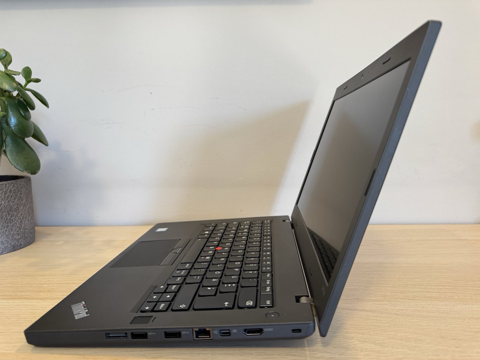 Lenovo ThinkPad T470P 14 i5-7440HQ 16GB 512GB NVIDIA 940MX Windows 11 - obrazek 6