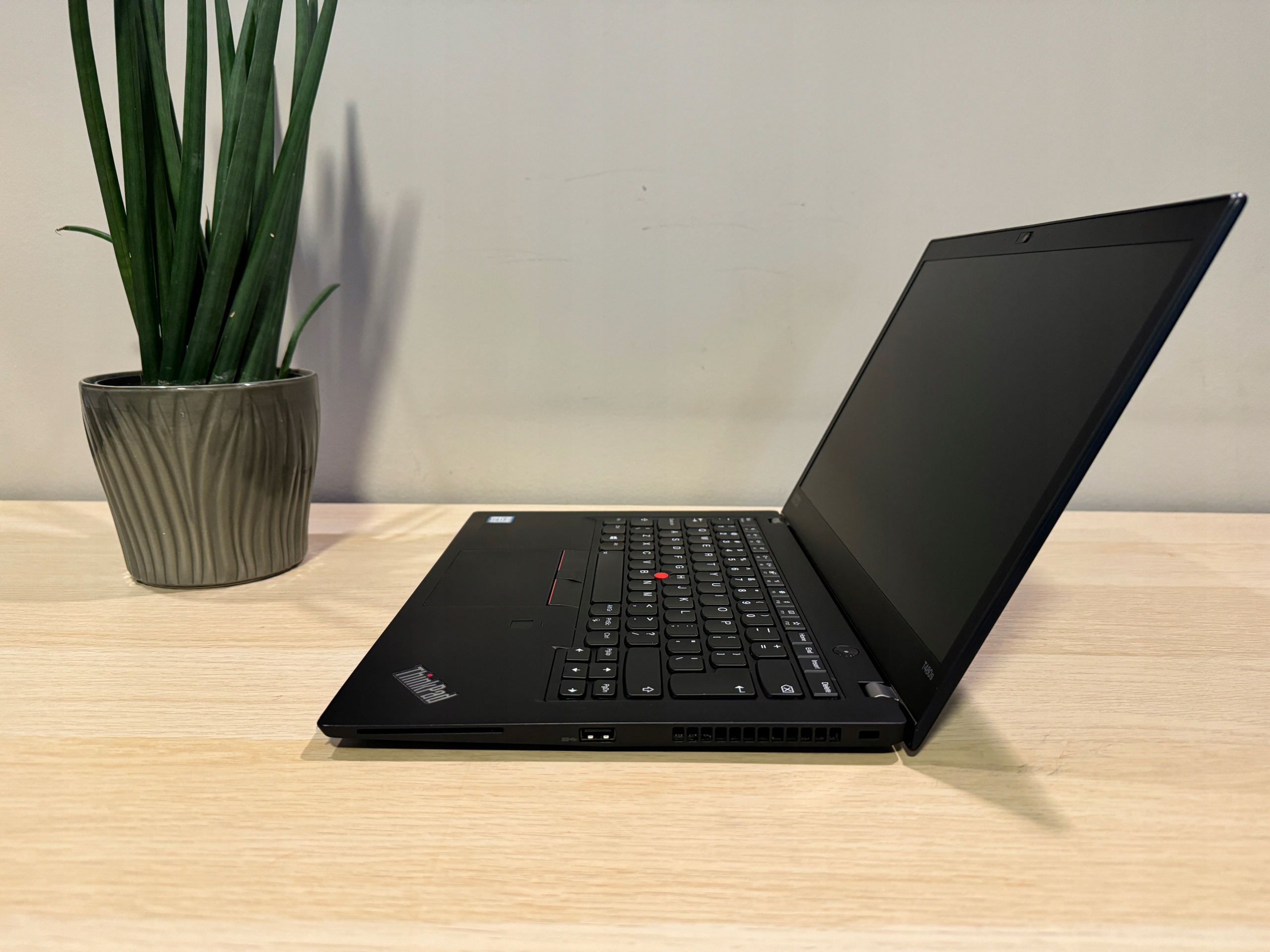Lenovo ThinkPad T480s i5-8350U 14 8GB 512GB SSD Full HD Win 11 - CZARNY - obrazek 4