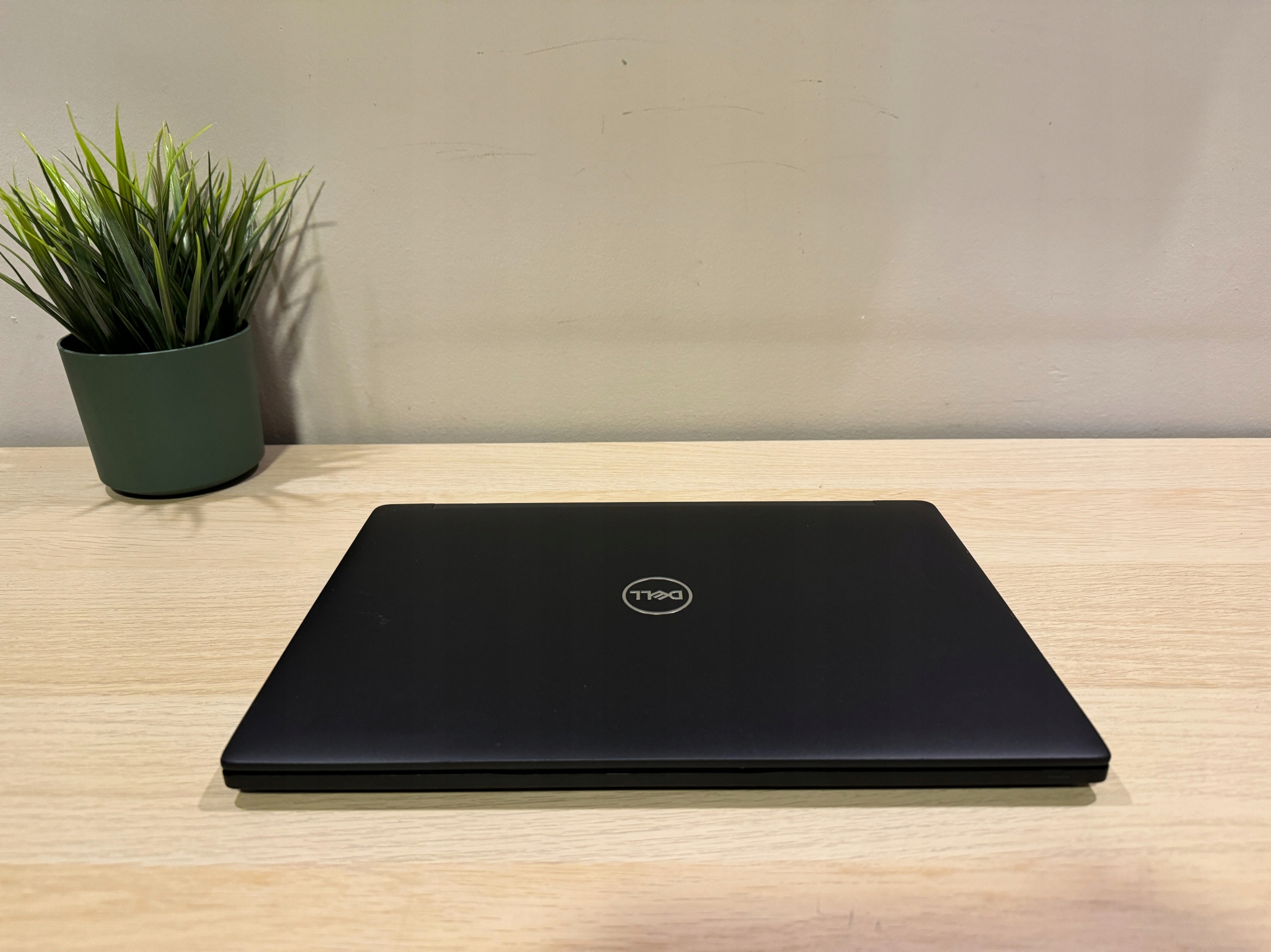 Dell Latitude 7390 13.3 i5-8350U 16GB 256GB SSD Full HD Windows 11 - obrazek 2