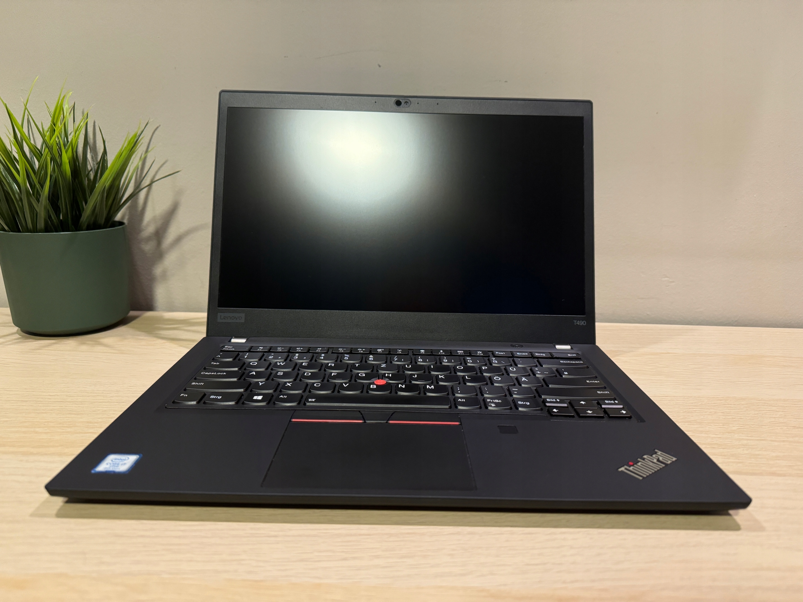 Lenovo ThinkPad T490s i5-8365U 14 8GB 2TB SSD FullHD Windows 11 - obrazek 2